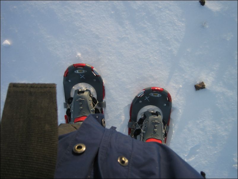 2005-12-09 RedLake (76) snow shoes